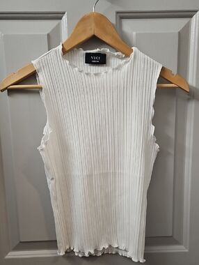 VICI Ribbed Sleeveless Crewneck Tank — White. Never Worn